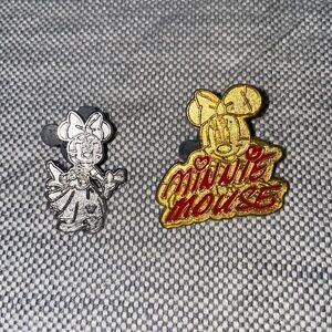 Lot of 2 Disney parks Minnie trading pins